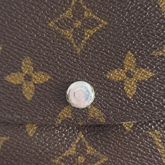 LOUIS VUITTON Emilie Monogram Wallet - Picture 10 of 10